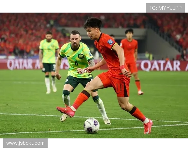 国足主场力克劲敌全队士气高涨新星闪耀点燃球迷激情