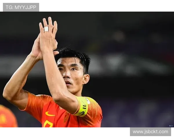 国足鏖战亚洲杯再掀激情风暴年轻球员闪耀赛场展现新活力