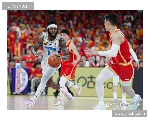 中国男篮逆袭取胜 决胜时刻李楠战术调整显神奇