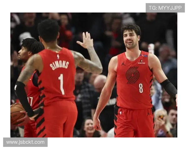 波特兰开拓者重建之路年轻核心崛起引领球队再度冲击季后赛荣光