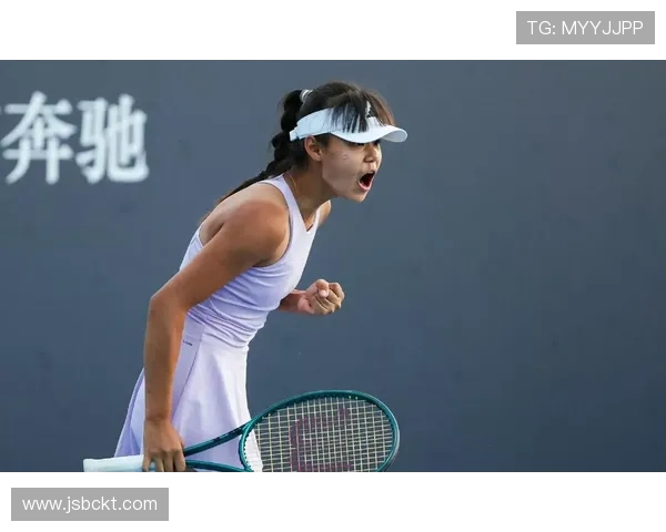 网球赛场风云再起：新星崛起与经典对决引发全球关注