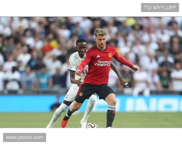 新赛季欧洲足坛风云再起豪门引援与争冠格局全面解析焦点前瞻走势